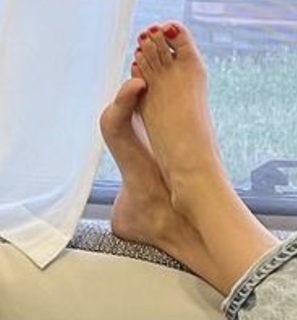 Magdalena Boczarska feet photo 14