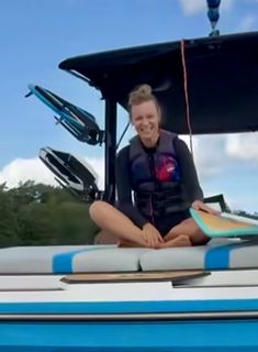 Magdalena Boczarska feet photo 3
