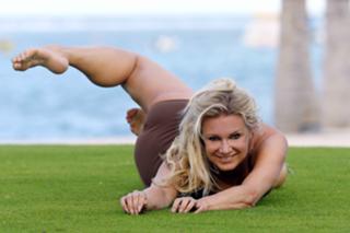 Magdalena Brzeska feet photo thumbnail