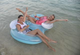 Magdalena Brzeska feet photo thumbnail