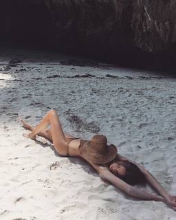 Magdalena Frackowiak feet photo 3