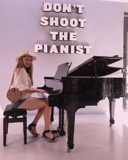 Magdalena Lamparska feet photo 8