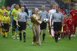 Magdalena Neuner feet photo thumbnail