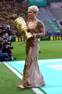 Magdalena Neuner feet photo thumbnail