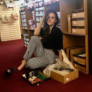 Maggie Baugh feet photo 17
