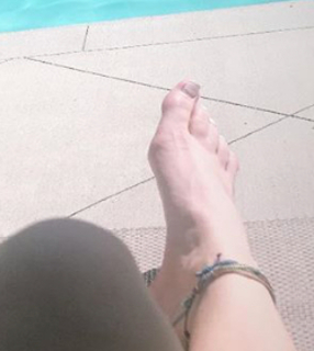Maggie Baugh feet photo 10