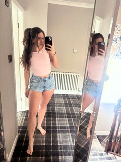 Maggie Baugh feet photo 1