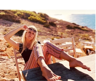 Maggie Civantos feet photo 17
