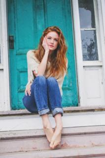 Maggie Geha feet photo 1