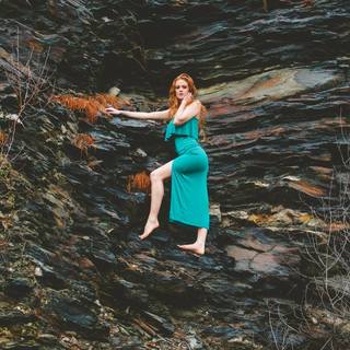 Maggie Geha feet photo 3