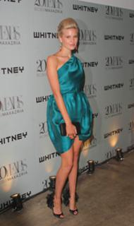 Maggie Grace feet photo thumbnail