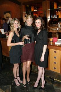 Maggie Grace feet photo thumbnail