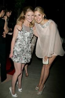 Maggie Grace feet photo thumbnail