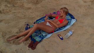 Maggie Grace feet photo thumbnail