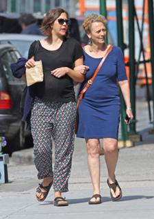 Maggie Gyllenhaal feet photo thumbnail