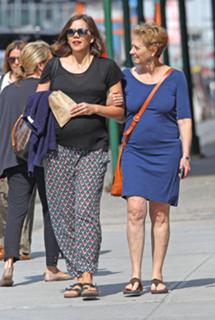 Maggie Gyllenhaal feet photo thumbnail