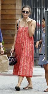 Maggie Gyllenhaal feet photo thumbnail