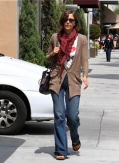 Maggie Gyllenhaal feet photo thumbnail