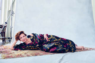 Maggie Gyllenhaal feet photo thumbnail