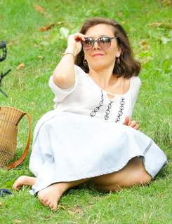 Maggie Gyllenhaal feet photo thumbnail