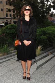 Maggie Gyllenhaal feet photo thumbnail