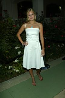 Maggie Lawson feet photo thumbnail