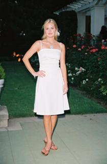 Maggie Lawson feet photo thumbnail