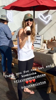 Maggie Lawson feet photo thumbnail