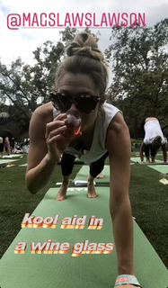 Maggie Lawson feet photo thumbnail