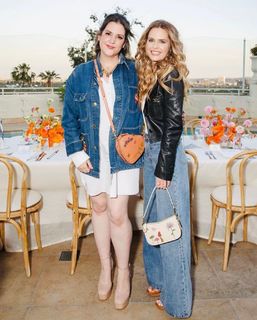 Maggie Lawson feet photo thumbnail
