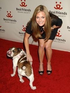 Maggie Lawson feet photo thumbnail