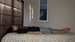 Maggie Lindemann feet photo thumbnail