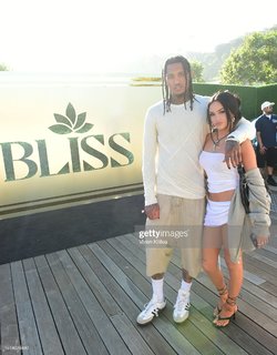 Maggie Lindemann feet photo thumbnail