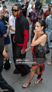 Maggie Lindemann feet photo thumbnail