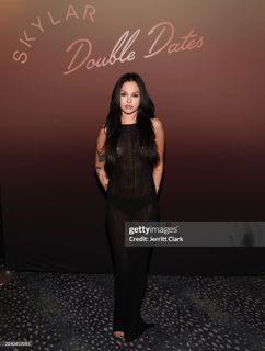 Maggie Lindemann feet photo thumbnail