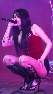 Maggie Lindemann feet photo 20
