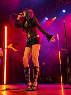 Maggie Lindemann feet photo 14