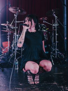 Maggie Lindemann feet photo 7