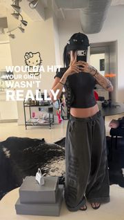 Maggie Lindemann feet photo 5