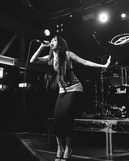 Maggie Lindemann feet photo 19
