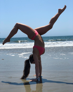 Maggie Nichols feet photo 10