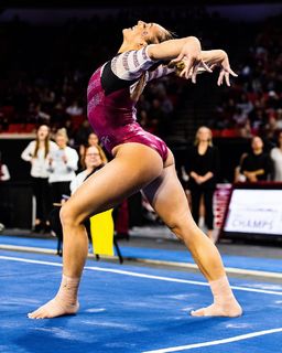Maggie Nichols feet photo 14