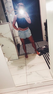Maggie Nichols feet photo 2