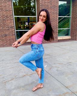 Maggie Nichols feet photo 5