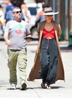 Maggie Q feet photo thumbnail