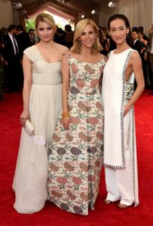 Maggie Q feet photo thumbnail
