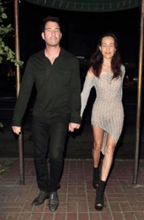 Maggie Q feet photo thumbnail