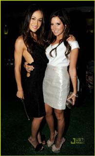 Maggie Q feet photo thumbnail