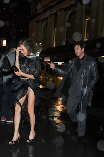 Maggie Q feet photo thumbnail
