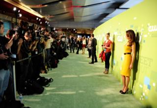 Maggie Q feet photo thumbnail